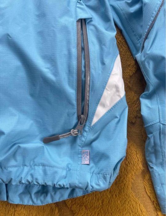 Куртка жіноча на замку