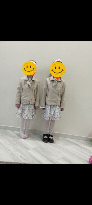 Продам дитячі гарні весняні куртки
