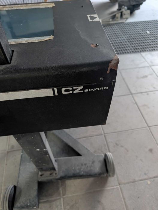 Maquina focar faróis automovel