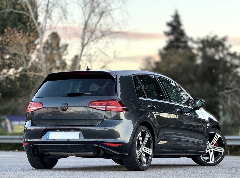Volkswagen Golf GTi 2.0 TSI BlueMotion PELE C/NOVO
