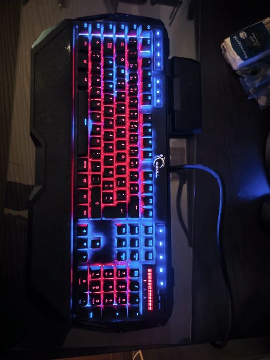Teclado Mecânico G.Skill Ripjaws KM780 RGB – Switches Cherry MX