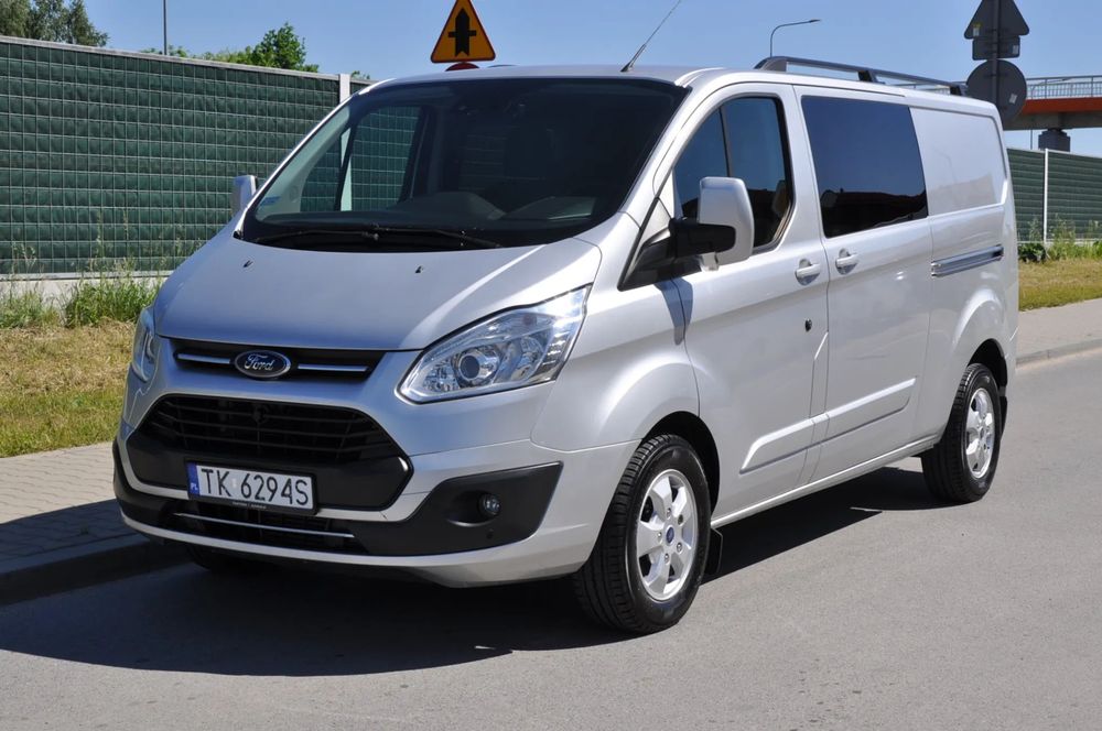 Ford TRANSIT CUSTOM 170 KM M6 Limited DCiV 290 L2 5 osobowy Brygadowy Krajowy I Właściciel Serwisowany Drzwi przesuwne z dwóch stron  170 KM M6 Limited DCiV 290 L2 5 osobowy Brygadowy Krajowy I Właściciel