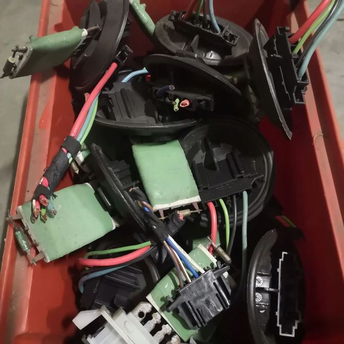 REZYSTOR OPORNIK OPORNICA NAWIEWU WNĘTRZA DMUCHAWY 6Q0959263 VW AUDI SEAT SKODA 4 PIN