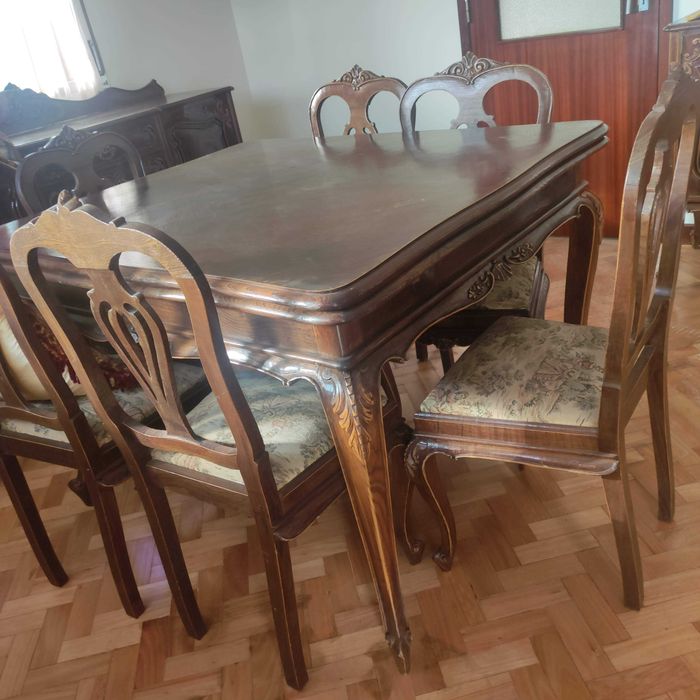 Mobília de sala em madeira maciça antiga