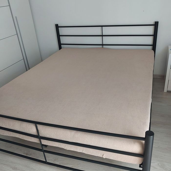 Łóżko małżeńskie 160x200 rezerwacja
