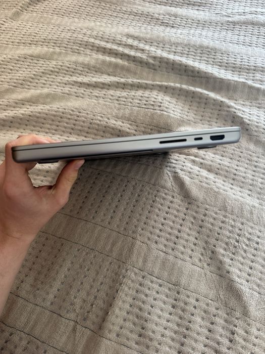 Macbook pro 14 16/512 100%