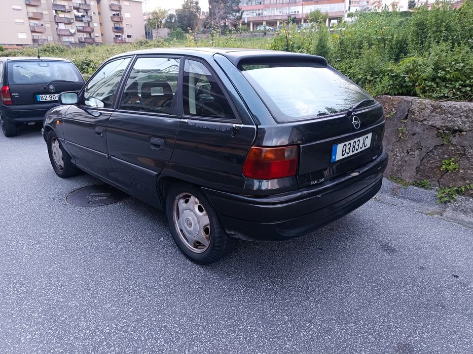 Opel Astra 1998 Gasolina - Bom Estado - Inspeção e Pneus OK