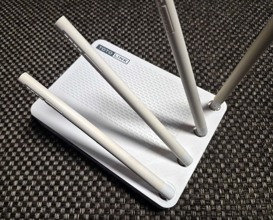 Роутер TotoLink A702R AC1200