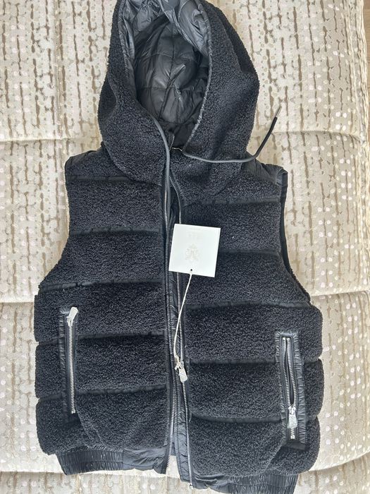 Жилетка нова утеплена