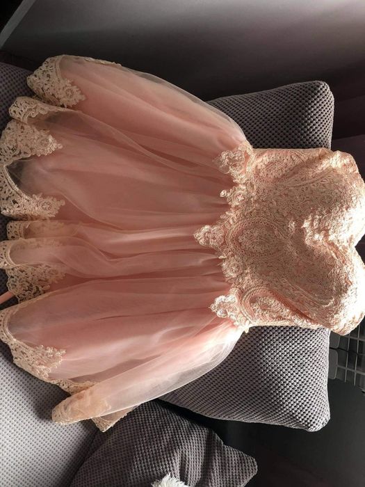 Sukienka pudrowy róż Princessa rozkloszowana gorset