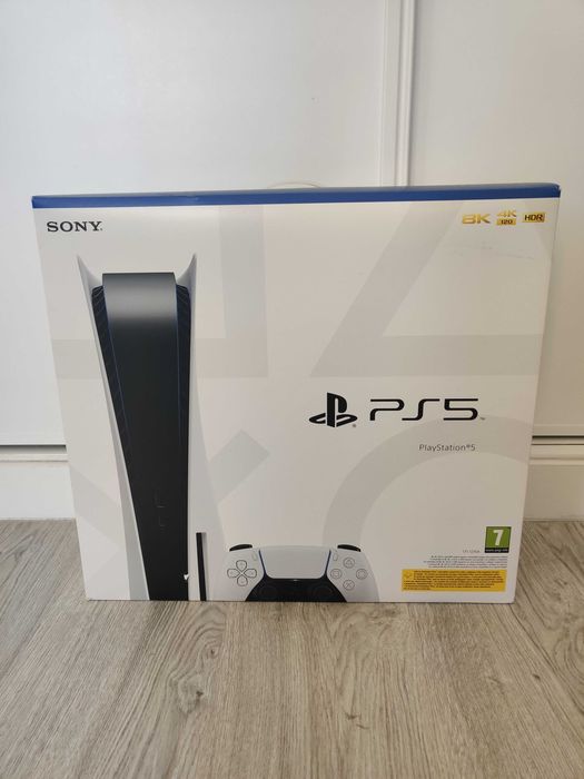 PlayStation 5 Standard + Extras