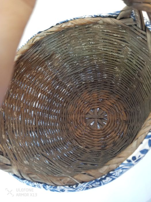 Pequena cesta para picnic piquenique