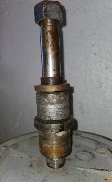 Електродвигун з шпинделем під фрези