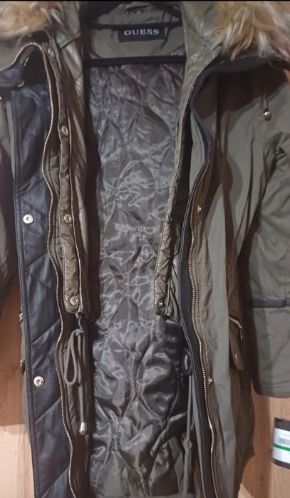 Kurtka Guess nowa z metką