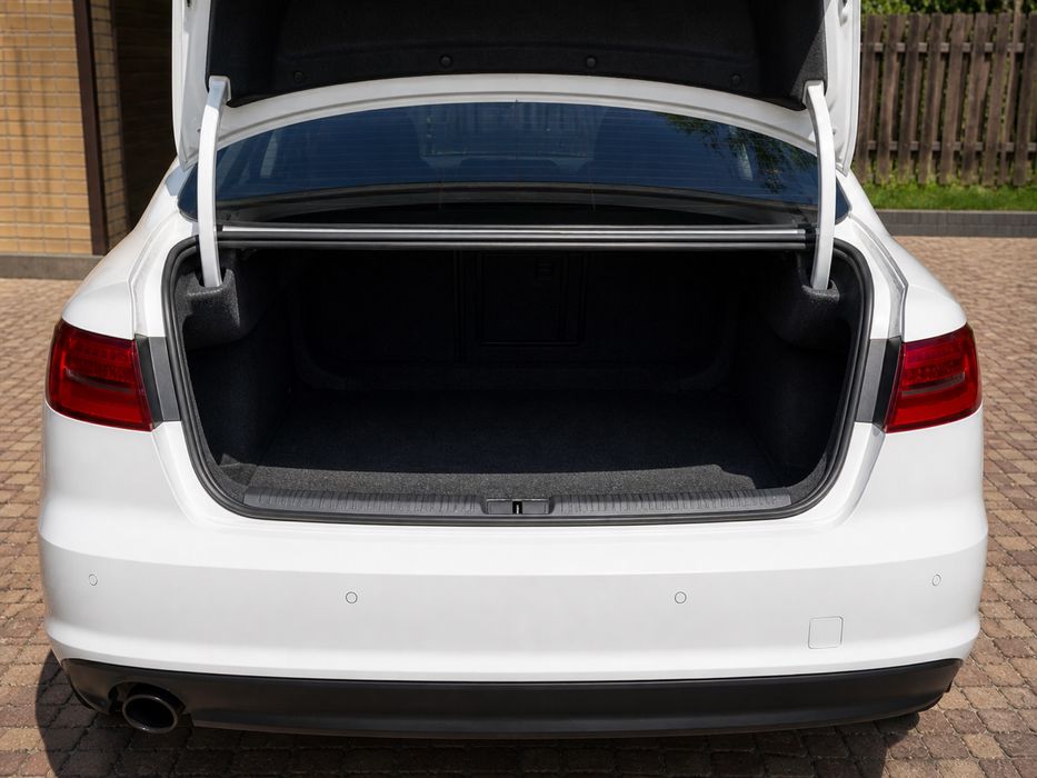 Подам Audi A4 S line 2015 року