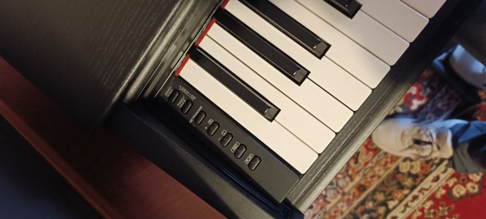piano elétrico Yamaha Arius ydp 143