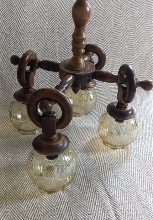 Drewniany zyrandol Vintage
