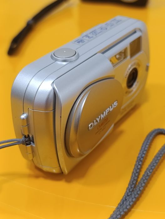 Aparat cyfrowy kompaktowy Olympus C-160, na baterie AA, retro 100% OK