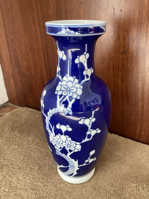 Jarra porcelana chinesa azul e branco