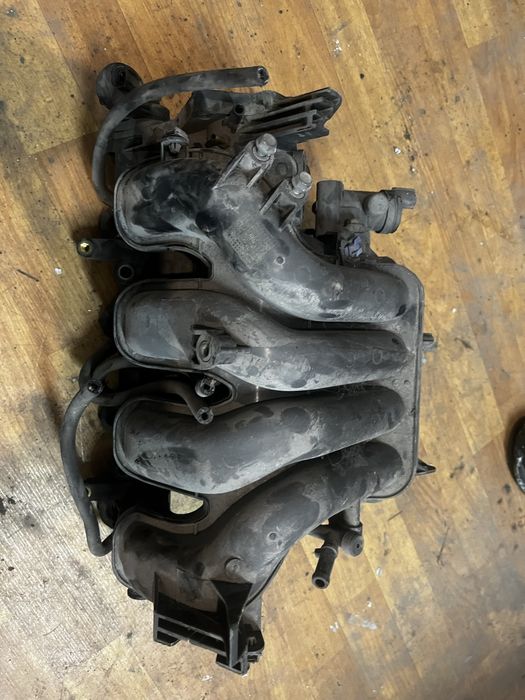 Впускной колектор мазда 3 бк