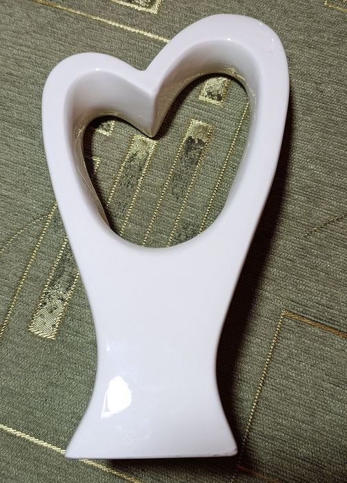 Порцеляновий предмет декору об'ємне серце
