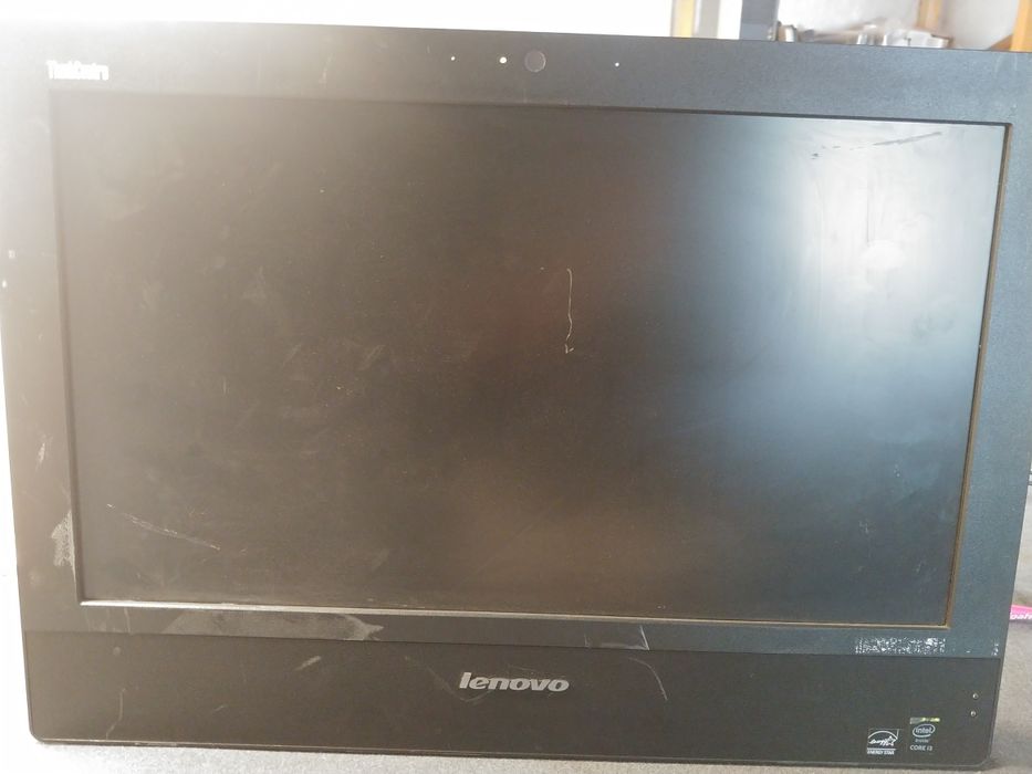 Моноблок Lenovo m73z рабочий битый экран