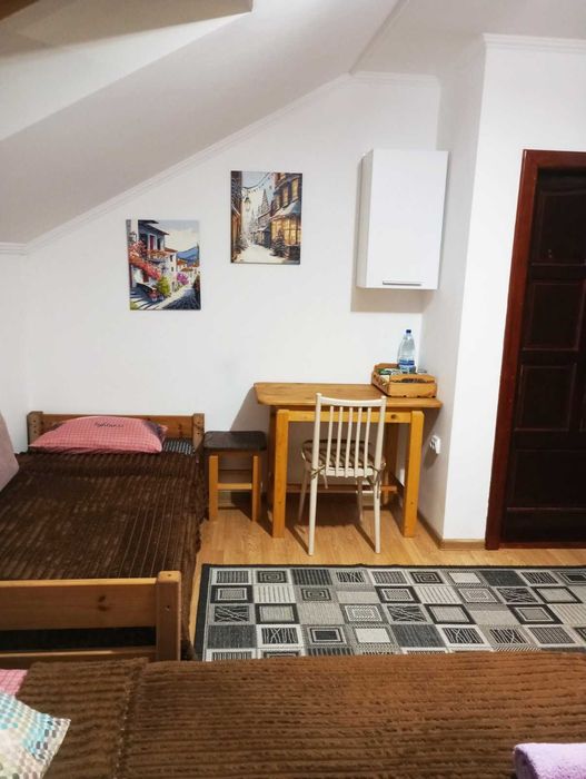 Подобово окремі номера з санвузлами, кухнею, паркінг в м.Берегово