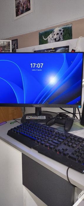 Komputer stacjonarny komplet z monitorem do gier