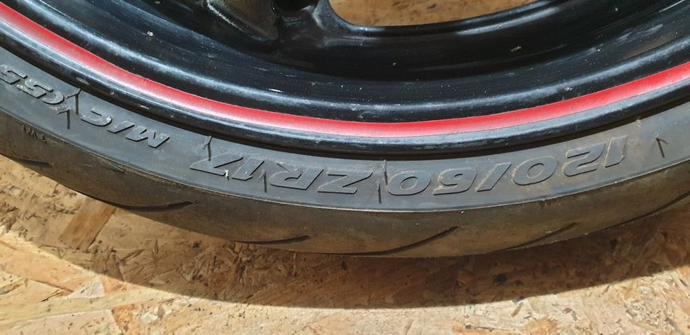 Колесо передние Yamaha R17. J17XMT3.50