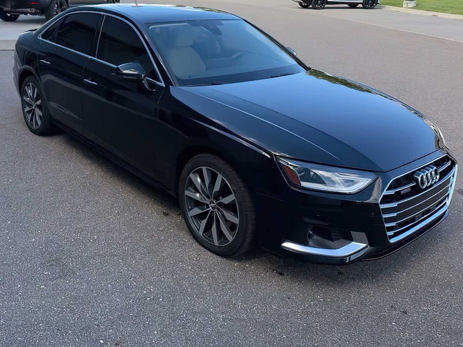 Audi A4      2022