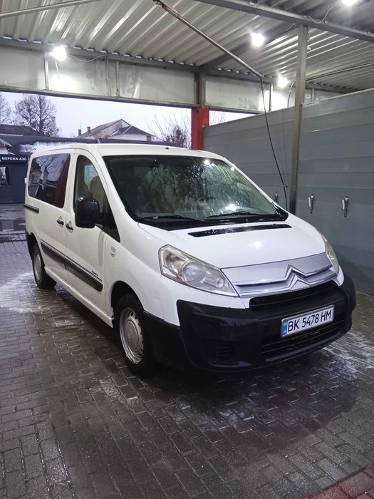 автомобиль ситроен