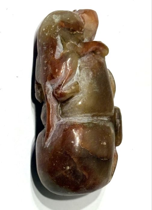 escultura asiática vintage animal mitológico esculpido em jadeite