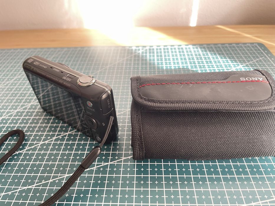 Sony CyberShot WX220