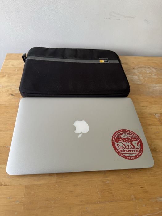 MacBook Air 11" - 201064354214866177122