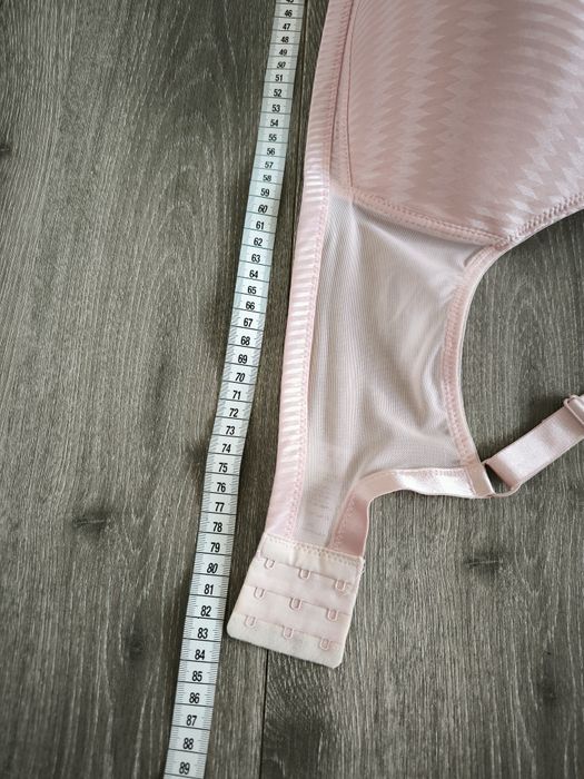 Бюстгальтер розовый 90е