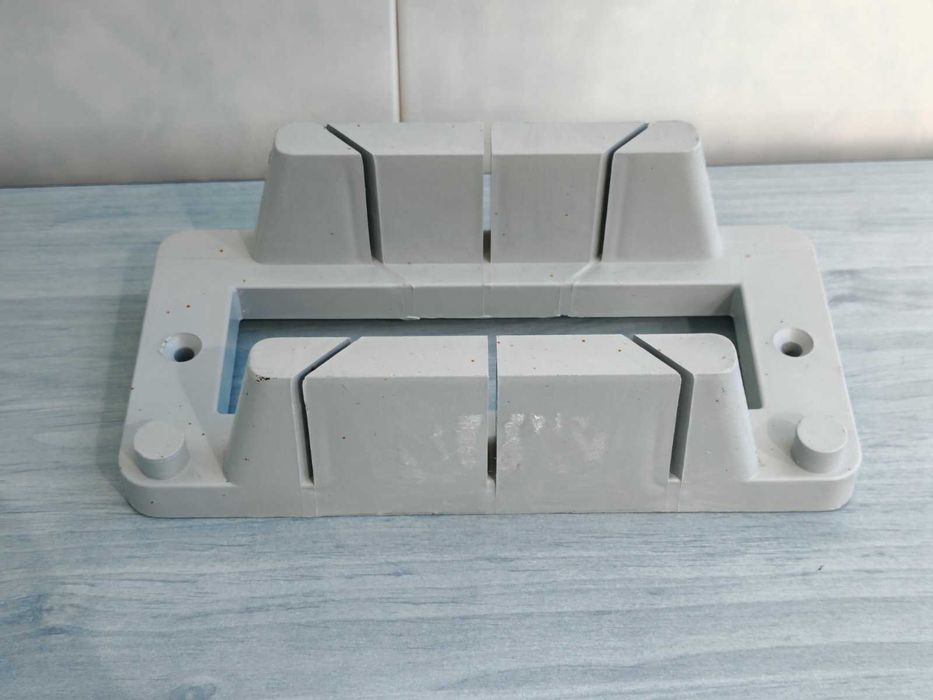 Стусло пластиковое маленькое 70х250 мм