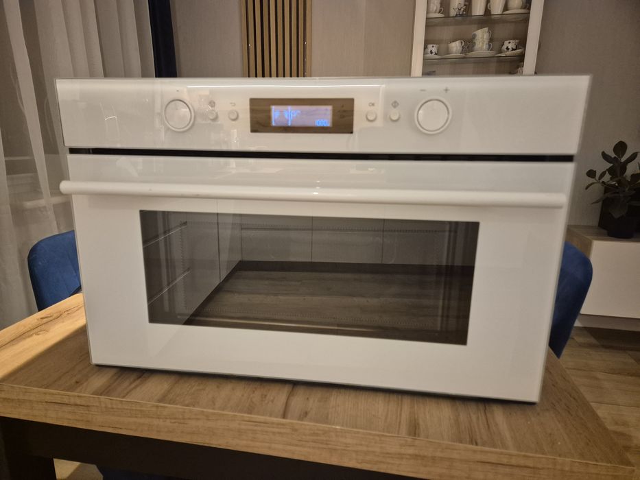 Kuchenka mikrofalowa IKEA BEJUBLAD. Do zabudowy.