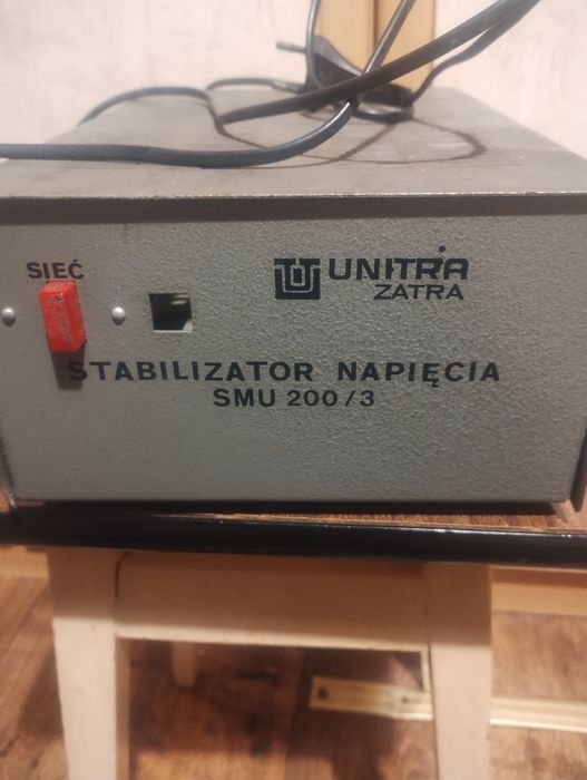 Stabilizator napięcia