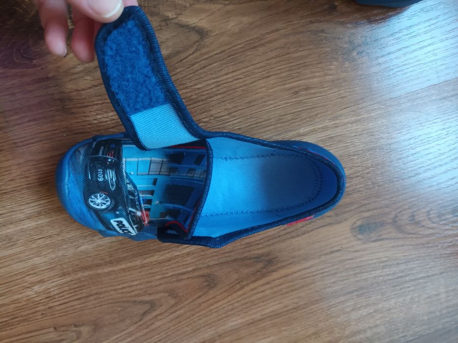 Kapcie chłopięce Befado, pełne, rzep rozm. 27