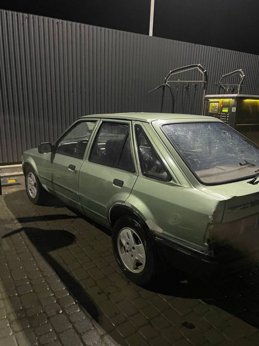 Продам Ford Escort