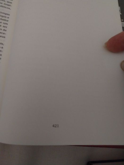 Livro: História de Duas Cidades
Colecção: Novos Clássicos
Autor: Charl