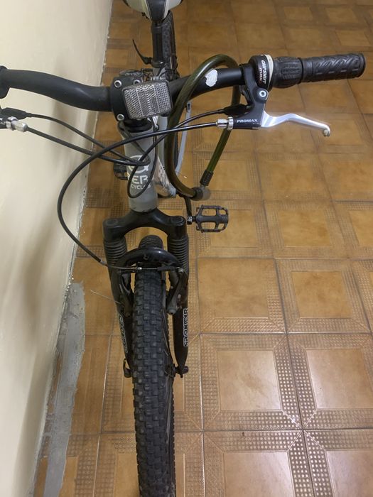 Berg Trailrock Cinza