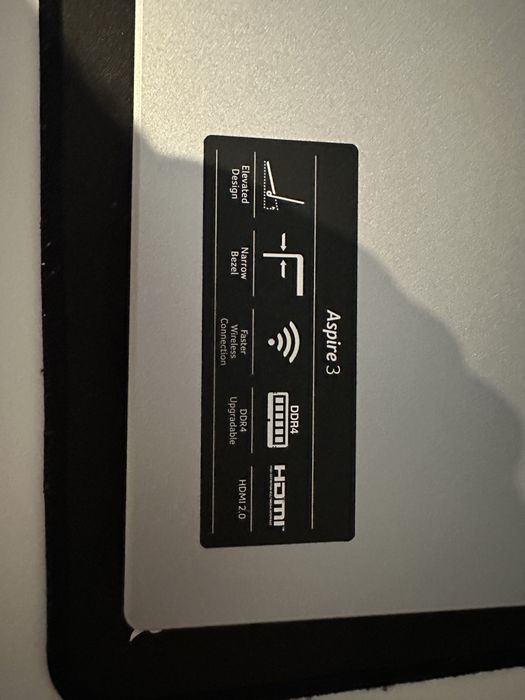 Acer Aspire 3 A315-58 – Intel i7 – Como Novo