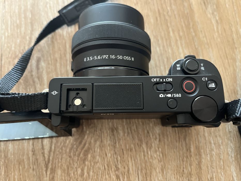 Sony ZV-E10 + lente