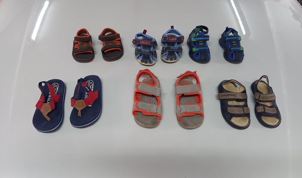 Sandálias de bebé e criança