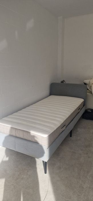 Cama e colchão de Solteiro