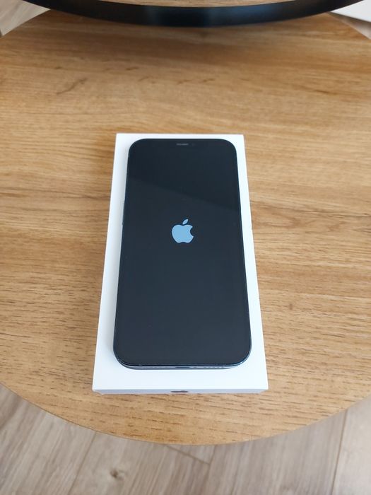 Telefon iPhone 12