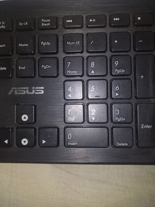 Mini komputer PC Asus, RAM 16 Gb,, SSD 240 Gb.