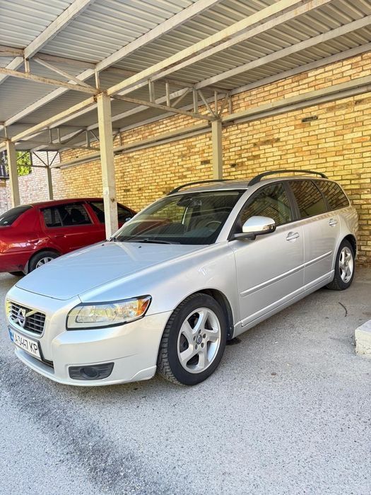 Продам Volvo v50,2011року