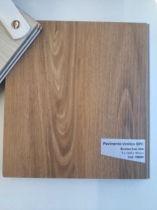 Flutuante Vinílico SPC - 5 MM